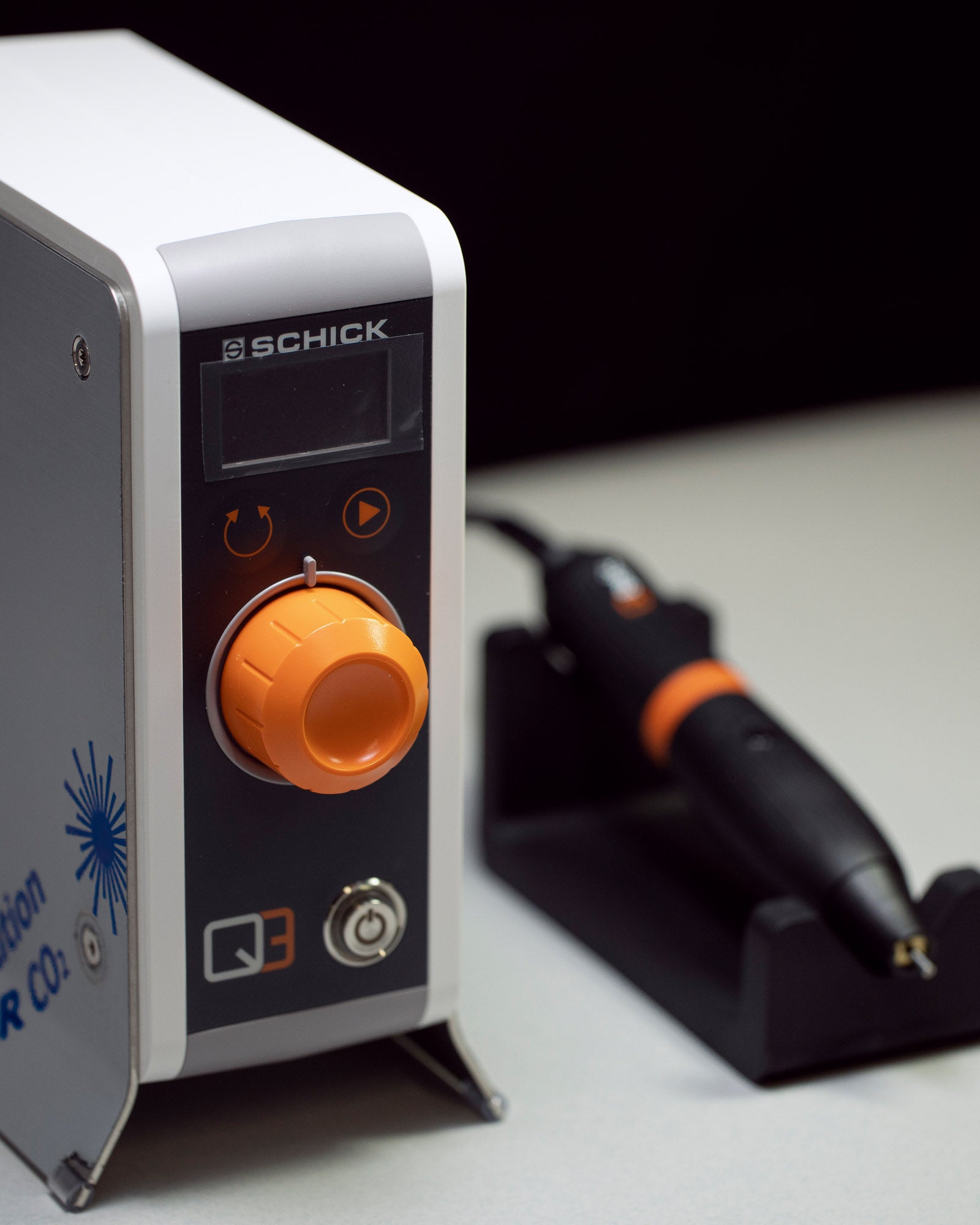 Q3 Basic Control Table Top